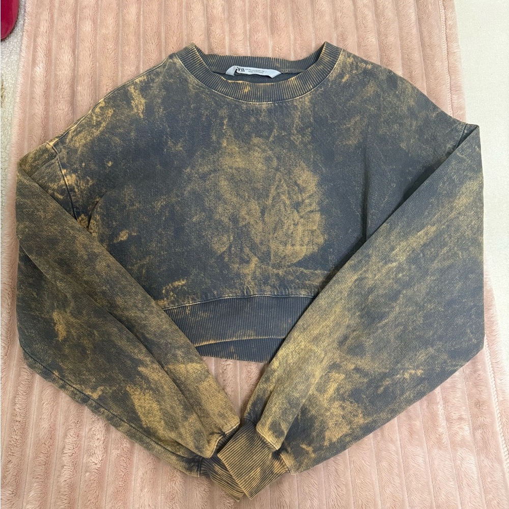 Zara Black and Gold Bleached Crop Sweatshirt